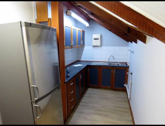 17M² OFFICE TO LET IN STELLENBOSCH CENTRAL